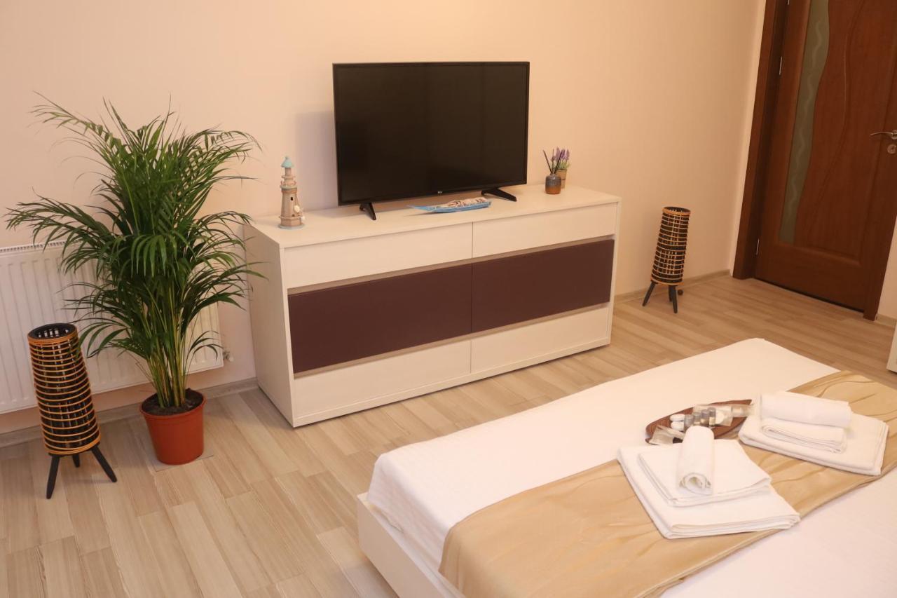 Vega Beach Apartment Mamaia Exterior photo