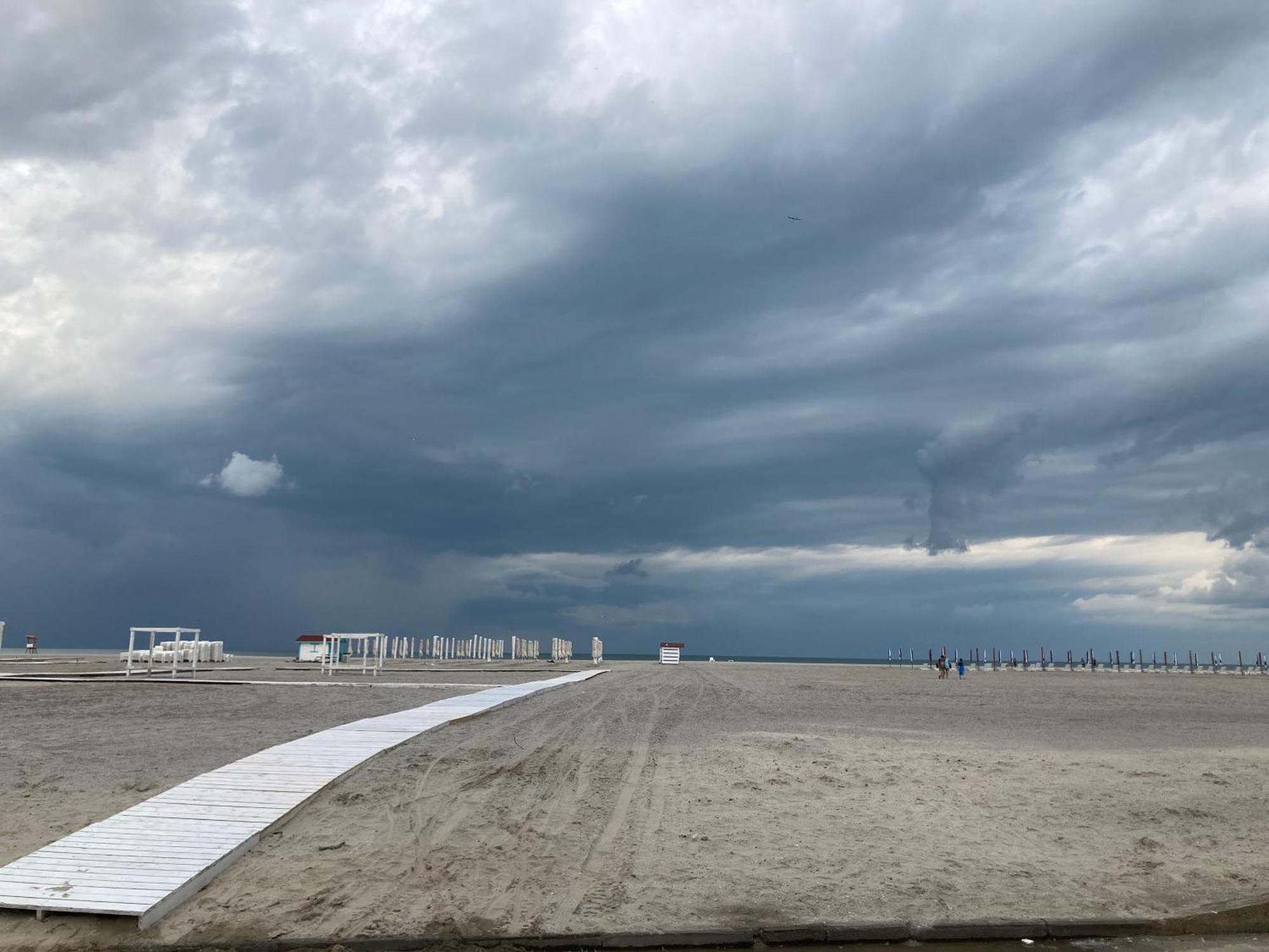 Vega Beach Apartment Mamaia Exterior photo